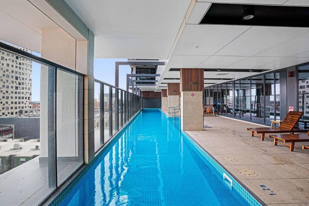 Stunning Views 2Br Luxury Pool Parking Gym Wifi Apartment Adelaide Exterior photo